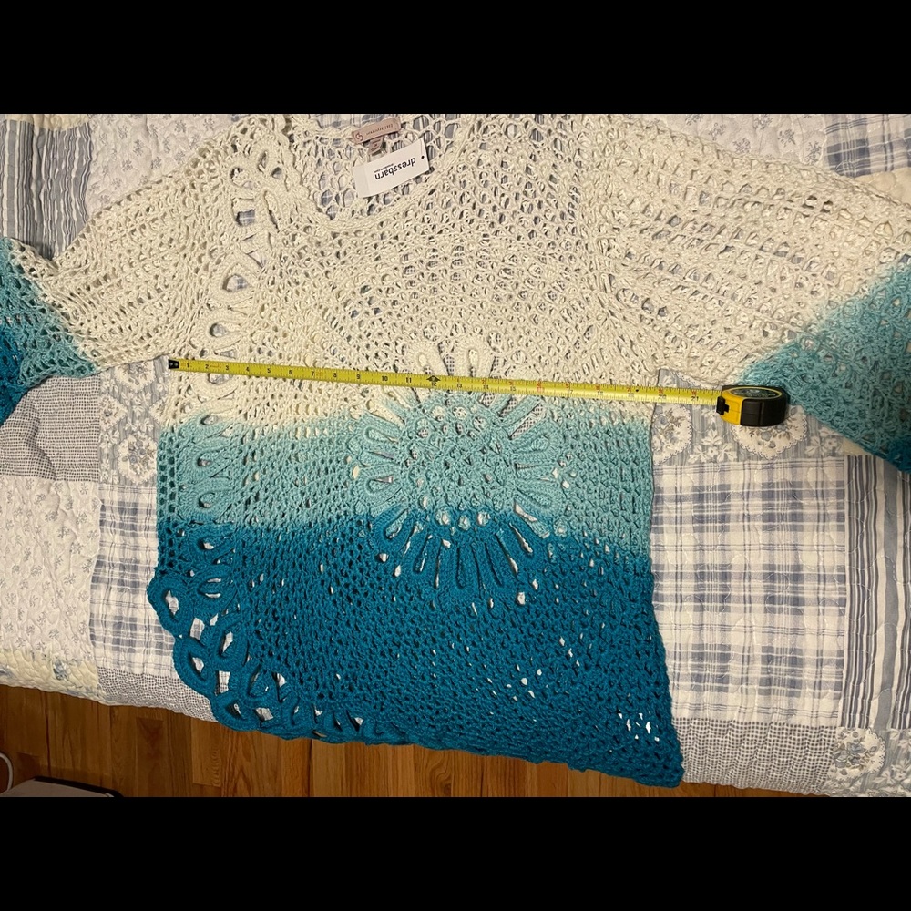 Sweater - Picture 4 of 4